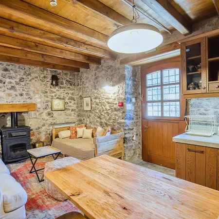 Apartman Roino Mountain House *